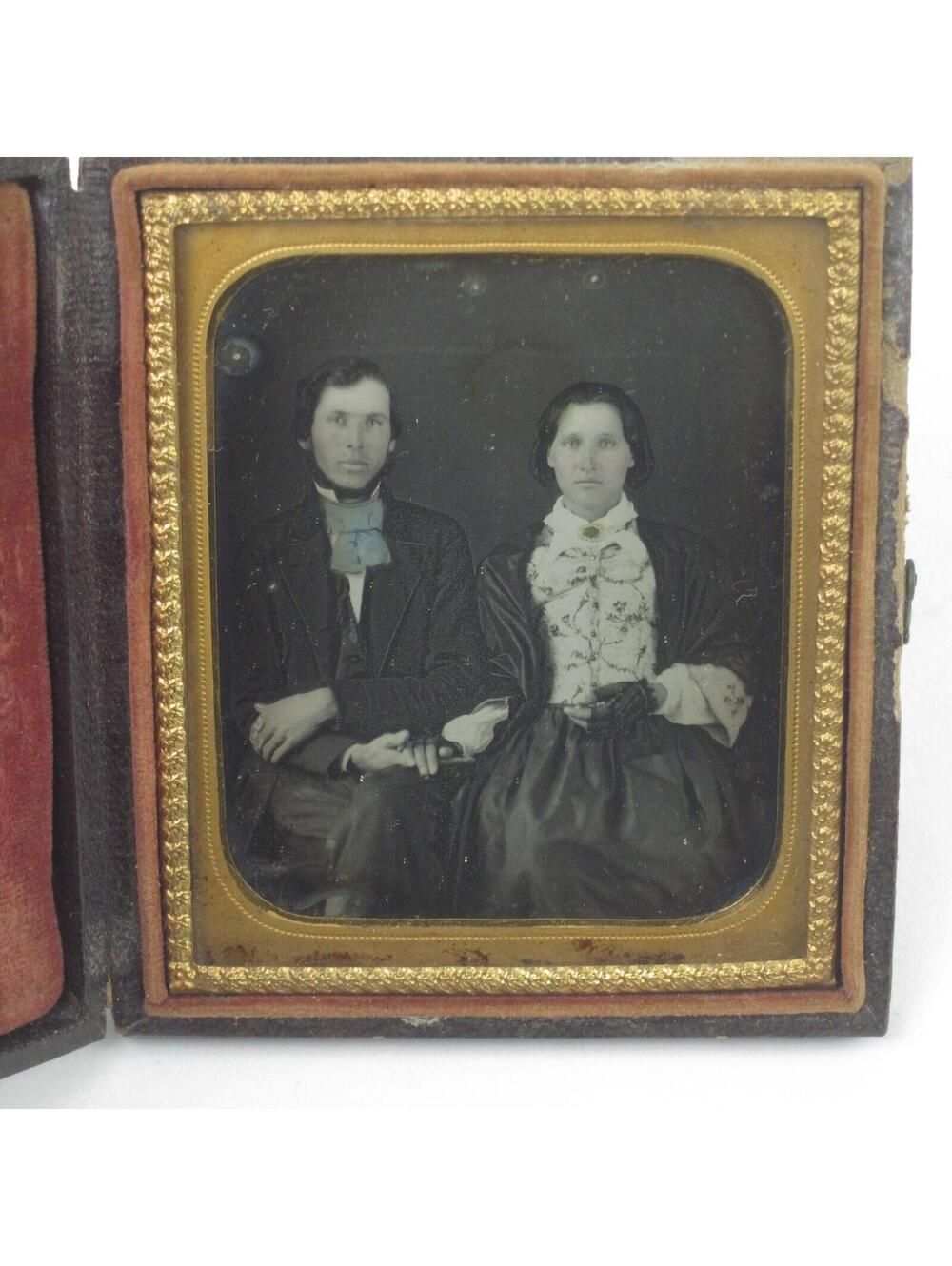 Daguerreotype 1/6 Plate Young Man & Woman Couple Tinted with Union Case Antique